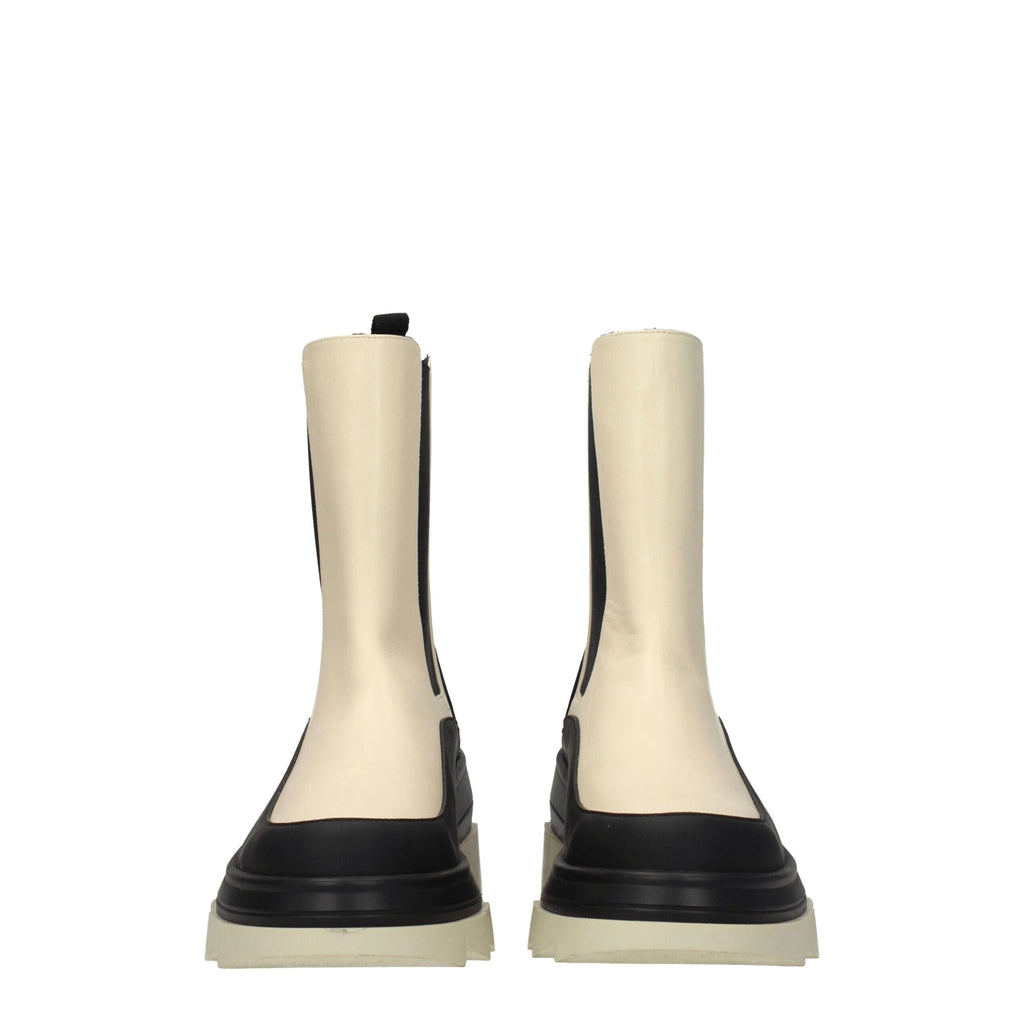 Stuart Weitzman Beige Leather Ankle