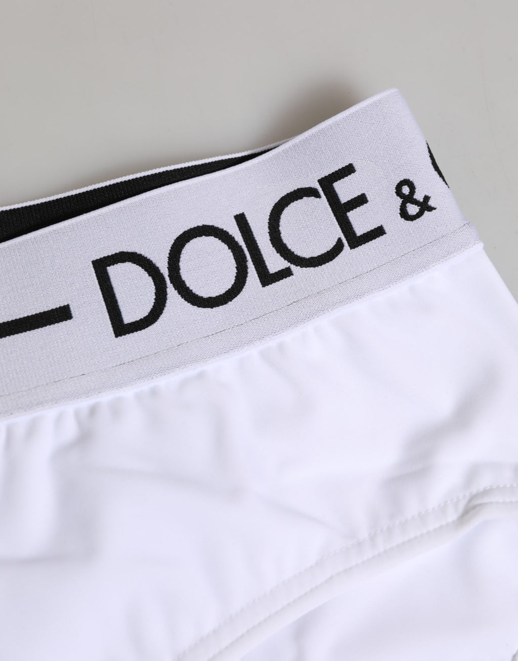 Dolce &amp; Gabbana – Weiße Nylon-Shorts mit Logobund