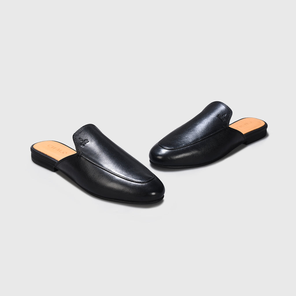 Chappal in Black
