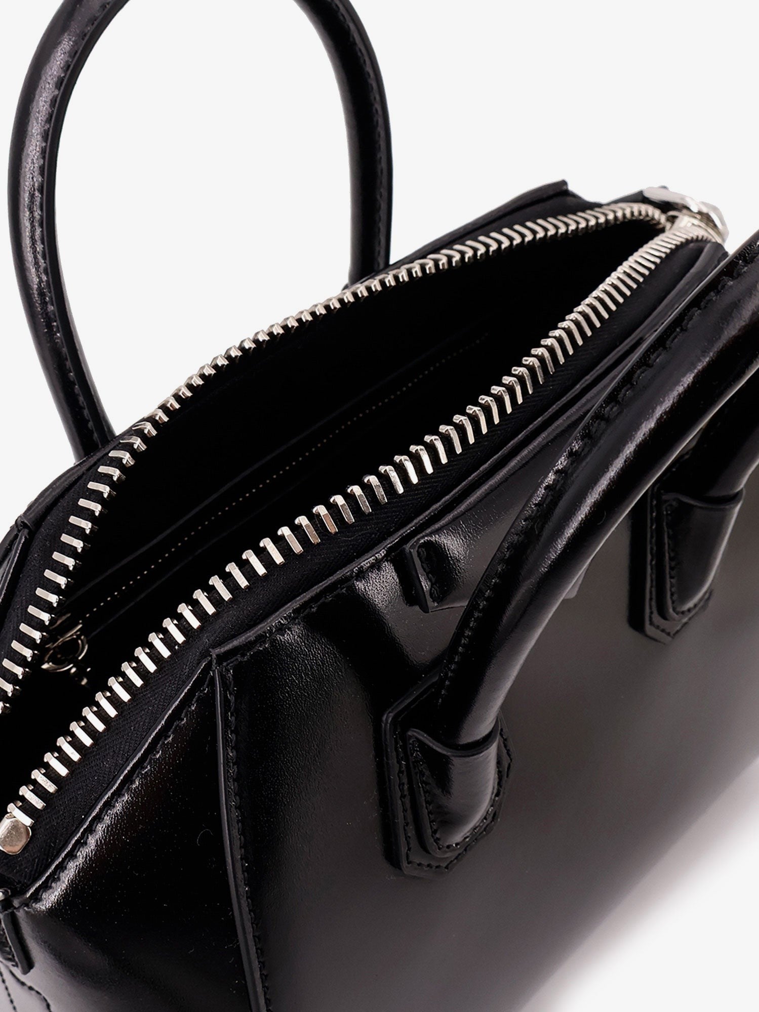 Givenchy Antigona Mini leather shoulder bag