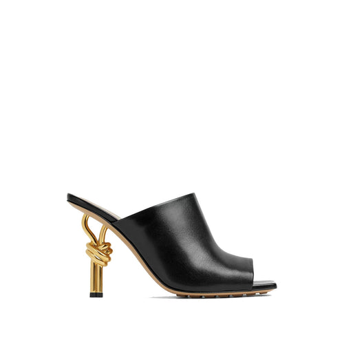 Bottega Veneta Knot Leather Mules 37,5 – Siebentaschen