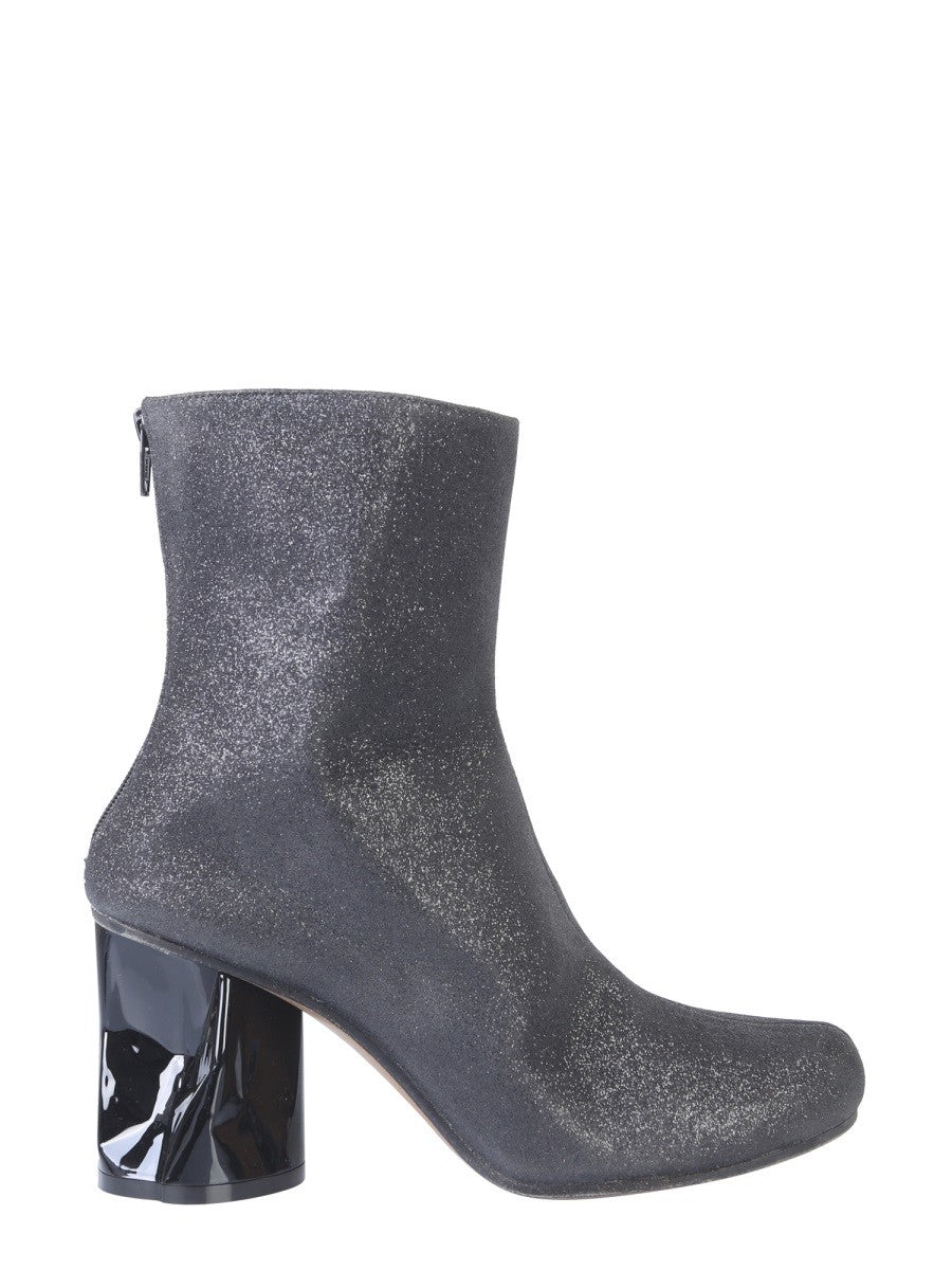 boot-with-crushed-heel