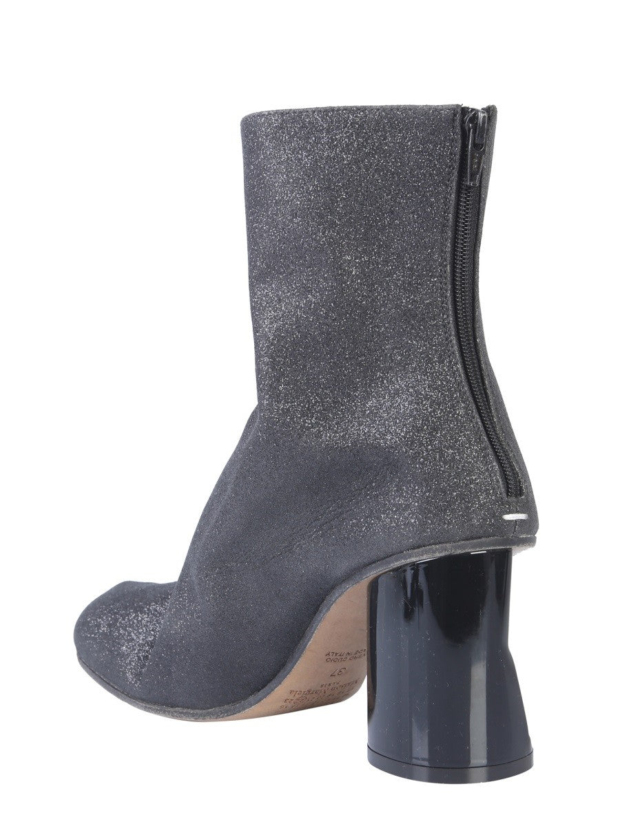boot-with-crushed-heel