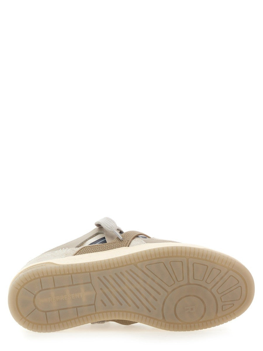 Represent "BULLY" SNEAKER