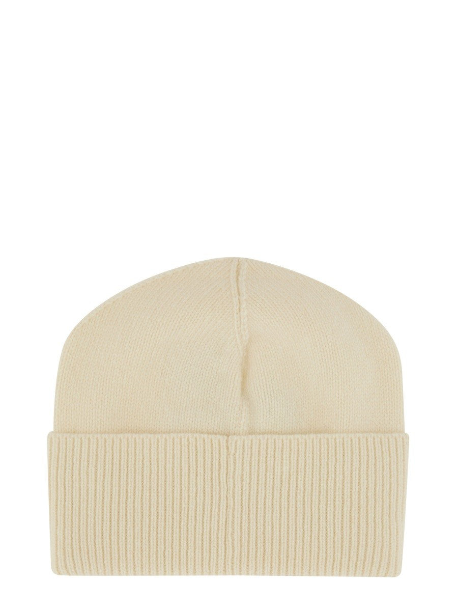 PATOU CAP WITH LABEL AND LOGO