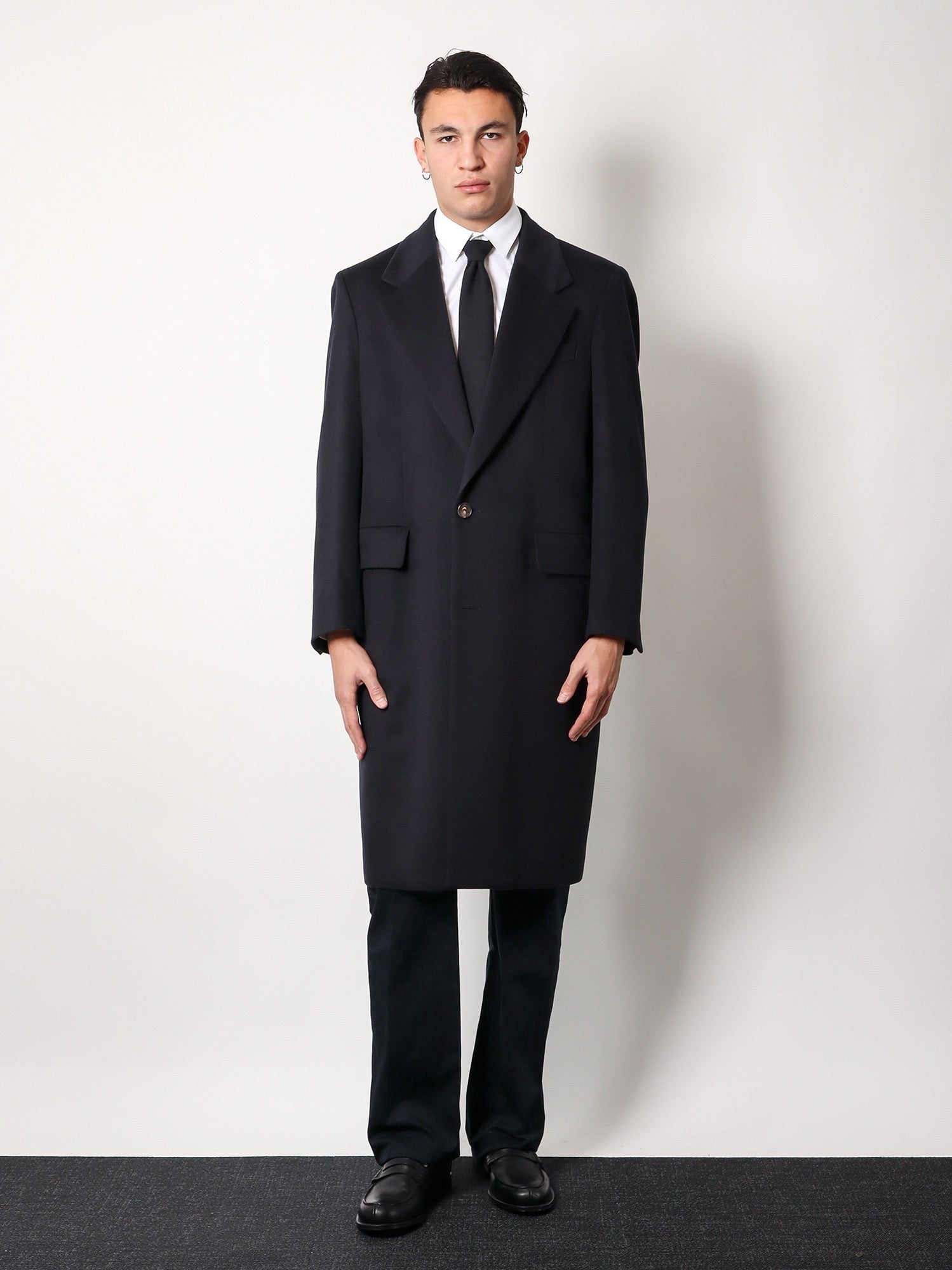 Hevo Cashmere coat with satin lining