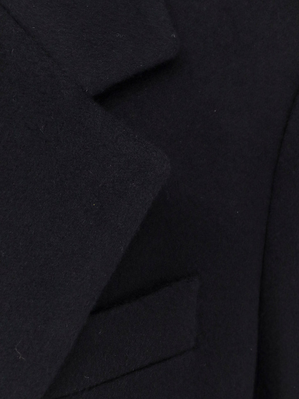 Hevo Cashmere coat with satin lining