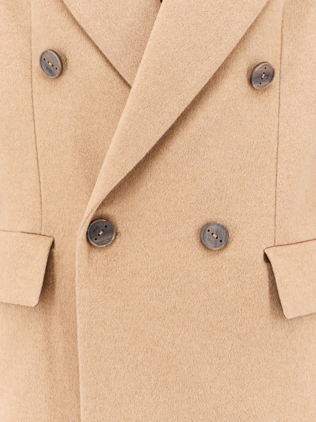 Hevo Cashmere coat with satin lining