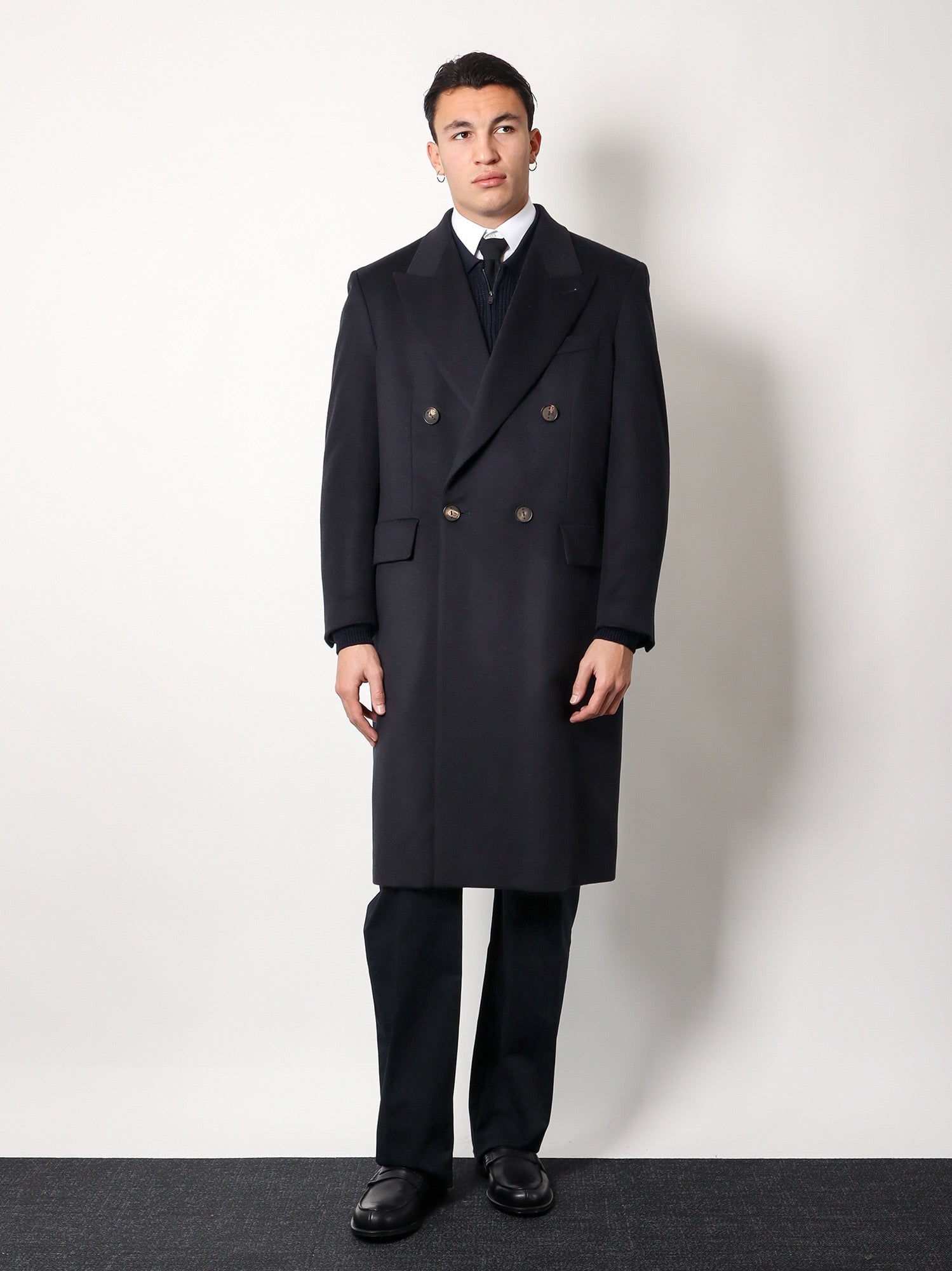 Hevo Cashmere coat with satin lining