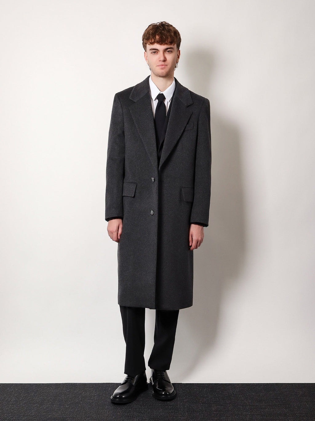 Hevo Cashmere coat with satin lining