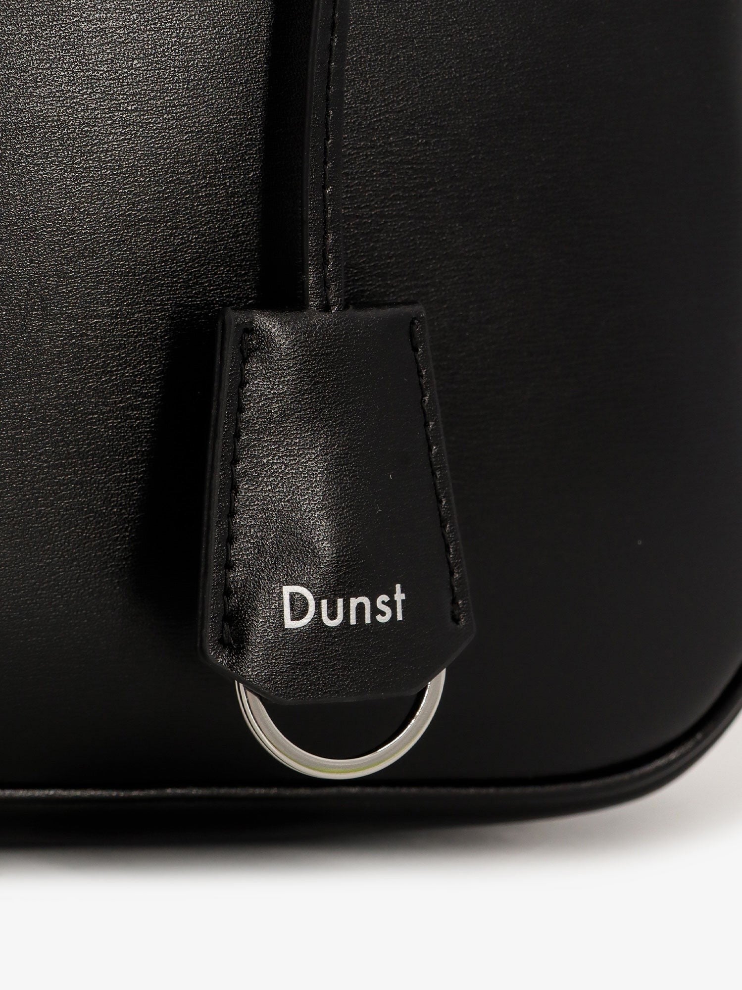 DUNST Classic leather bag