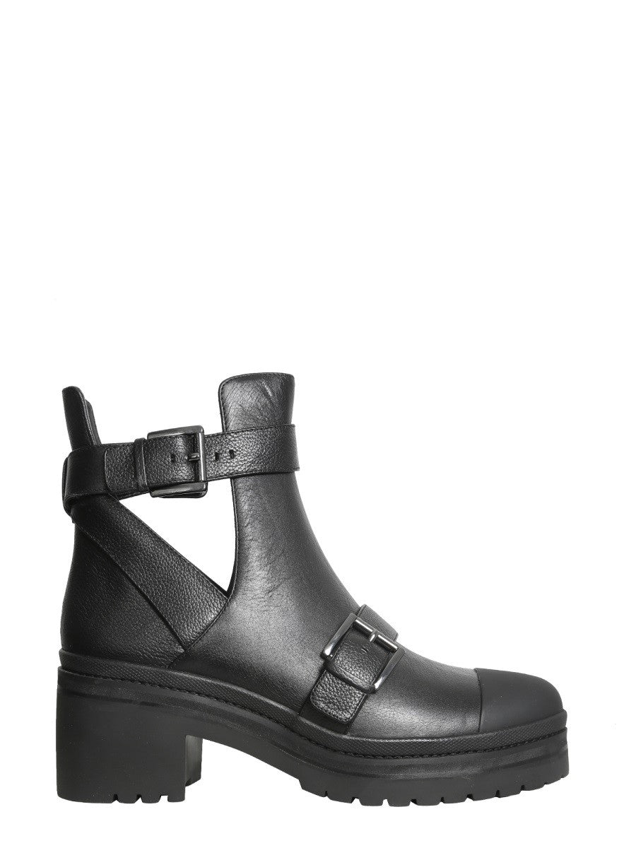 corey-boots