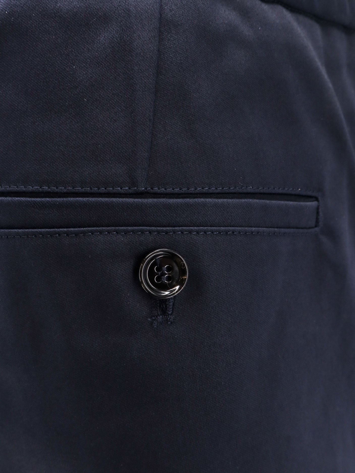 AMI PARIS Cotton bermuda shorts with elastic detail