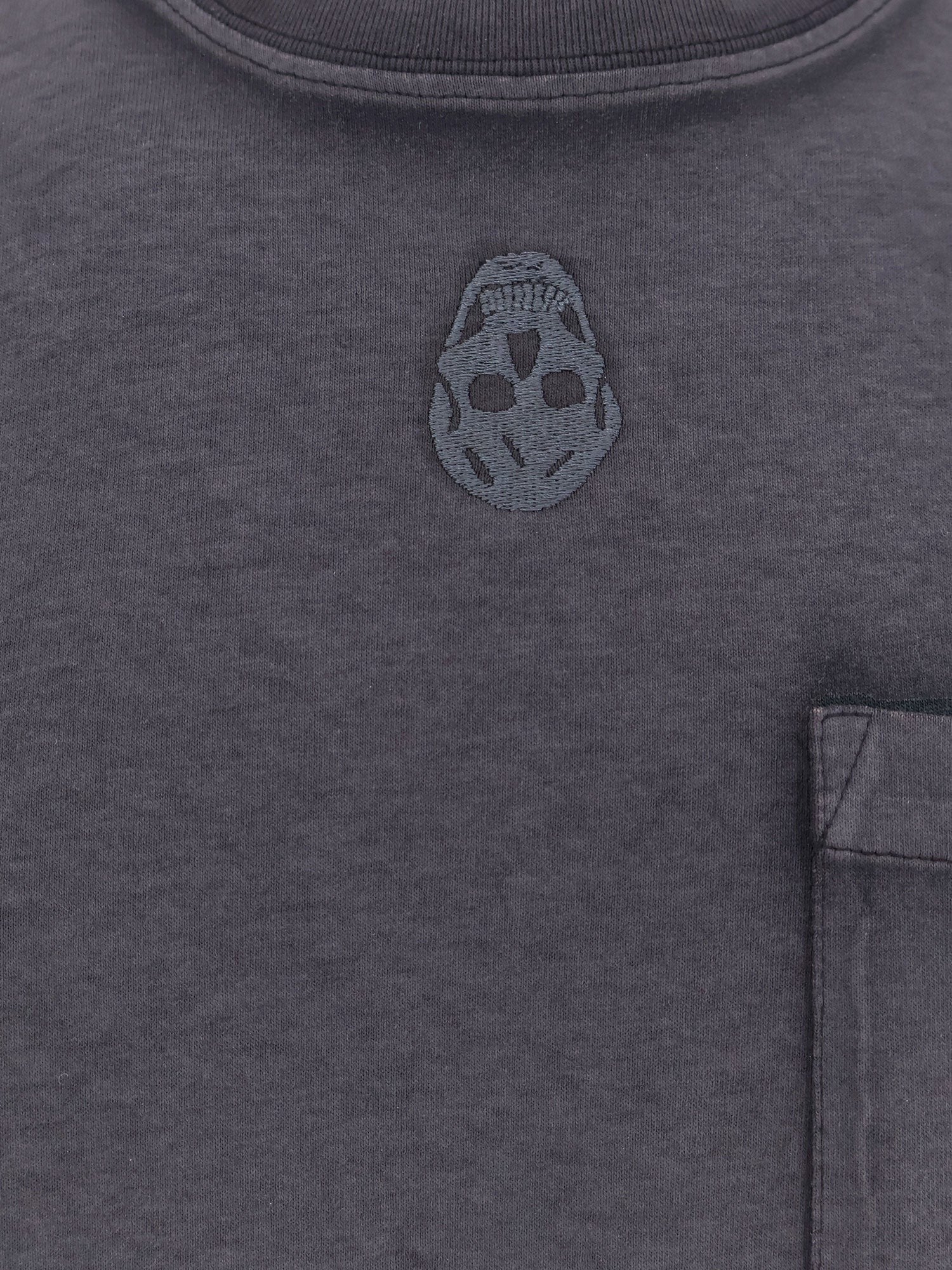 Alexander Mcqueen Cotton t-shirt with frontal iconic skull