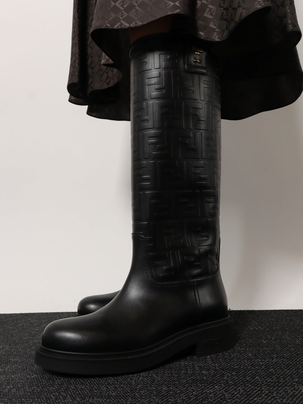 Fendi Fendi Filo leather boots