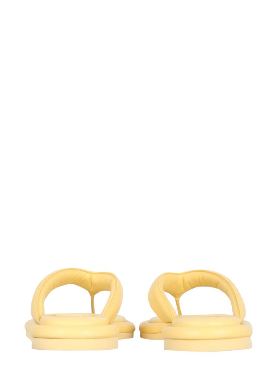 gia-5-puffy-flat-sandals