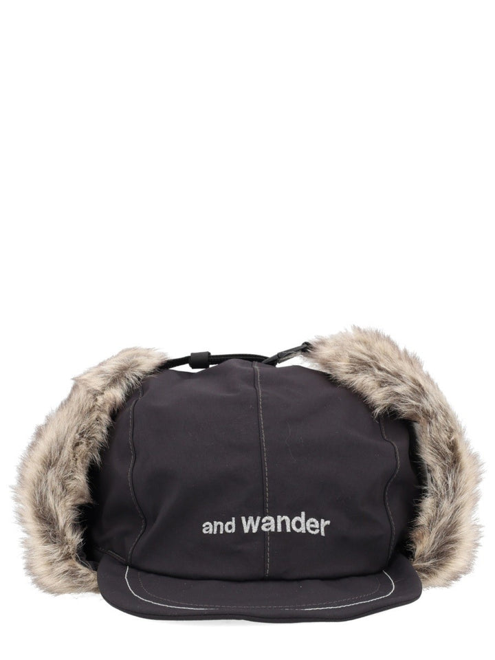 AND WANDER HAT WITH FUR