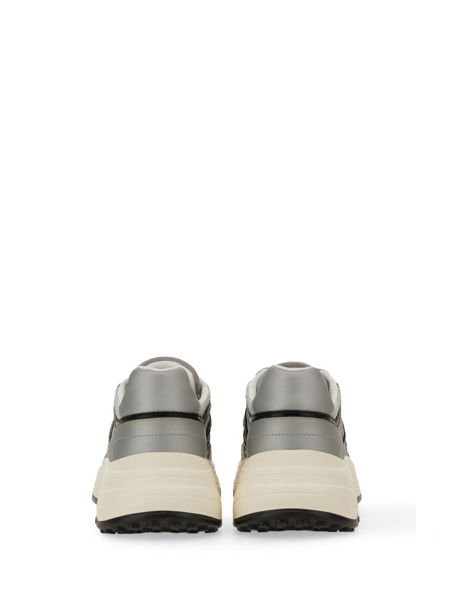 hi-fi-sneaker