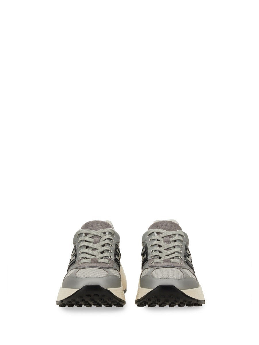 hi-fi-sneaker