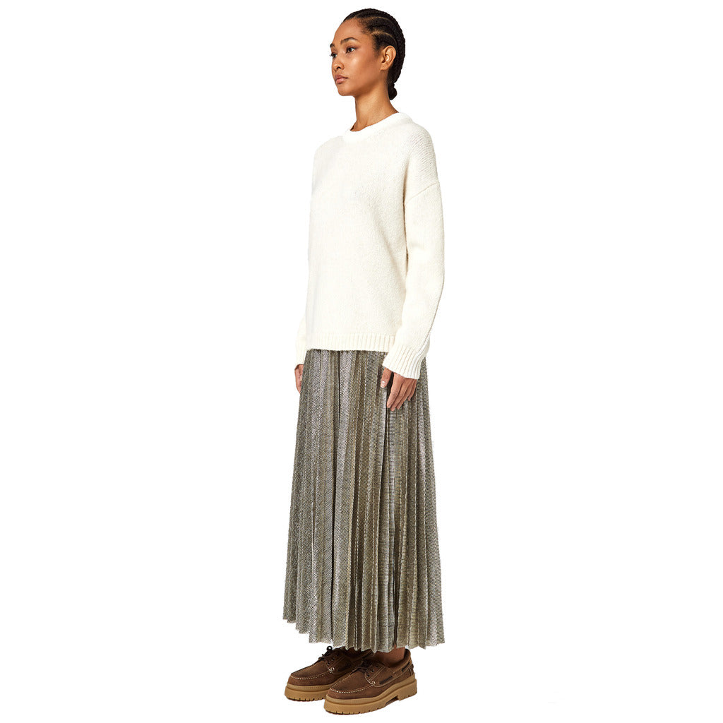 Alpha Studio Wool Crewneck Boxy Match Yarn — view 4