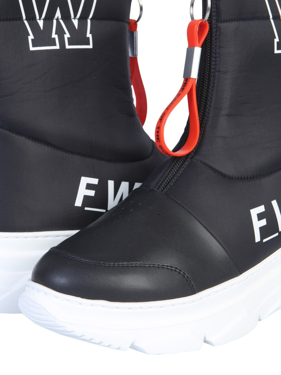 FORWARD LEATHER BOOT