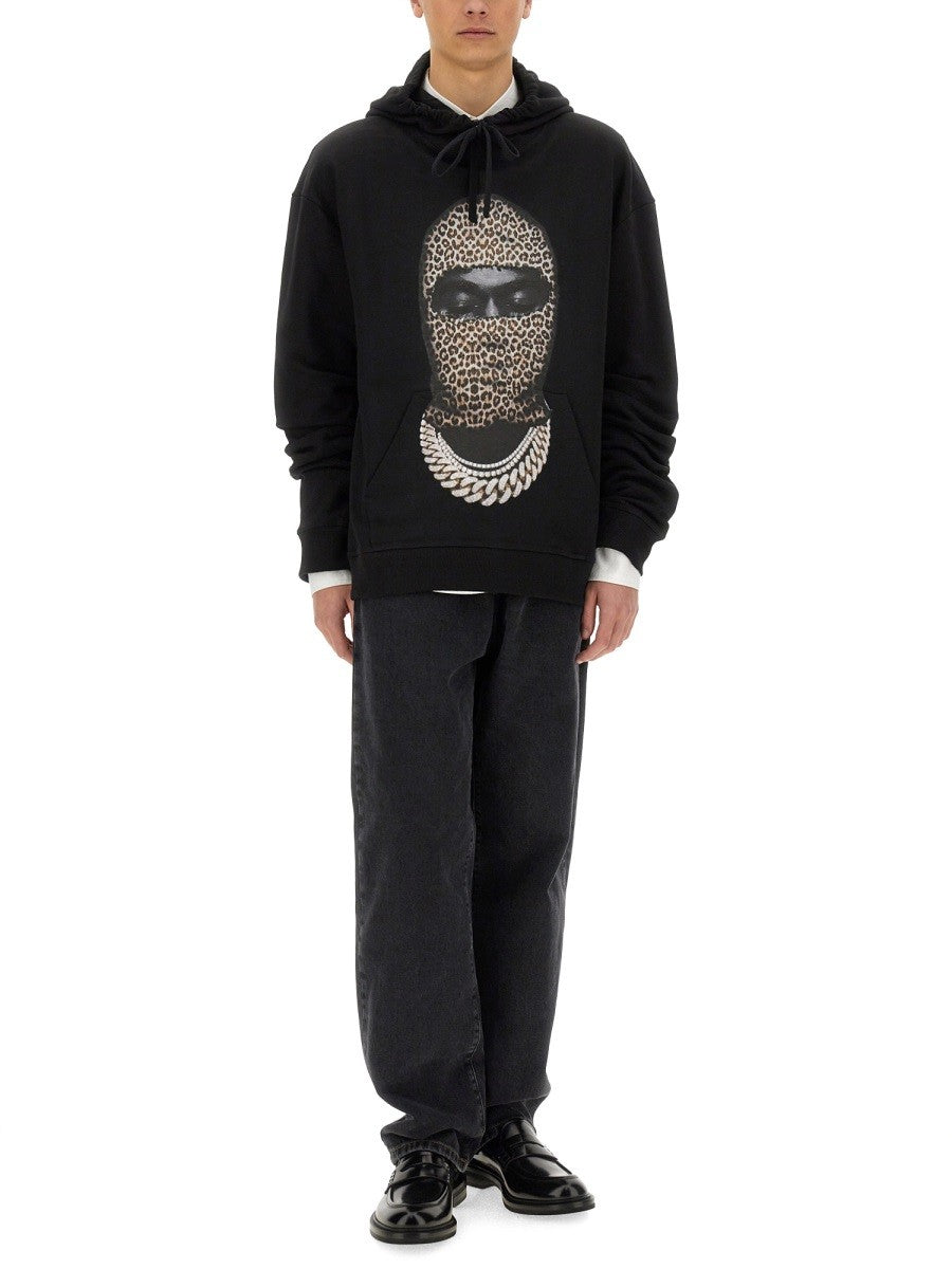IH NOM UH NIT LEOPARD MASK PRINT SWEATSHIRT
