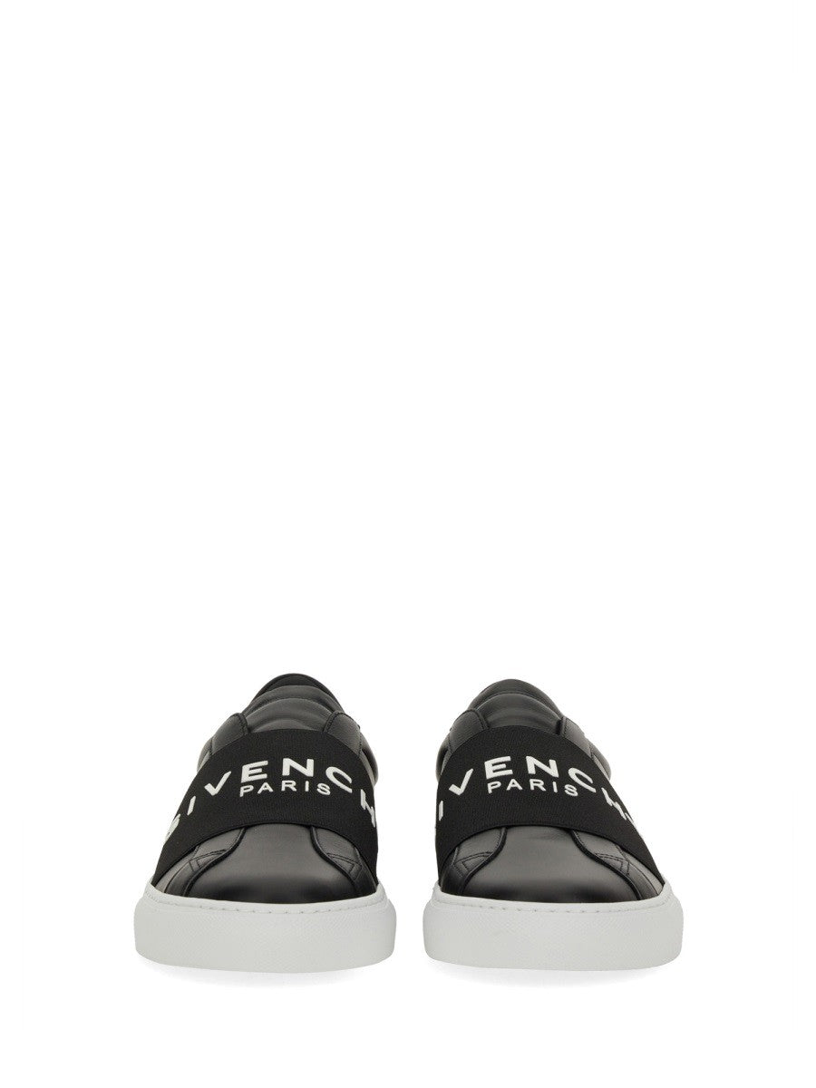 Givenchy LOW TOP SNEAKER WITH LOGO