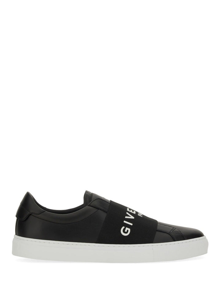 Givenchy LOW TOP SNEAKER WITH LOGO