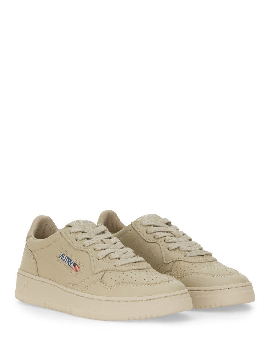 medalist-low-sneaker