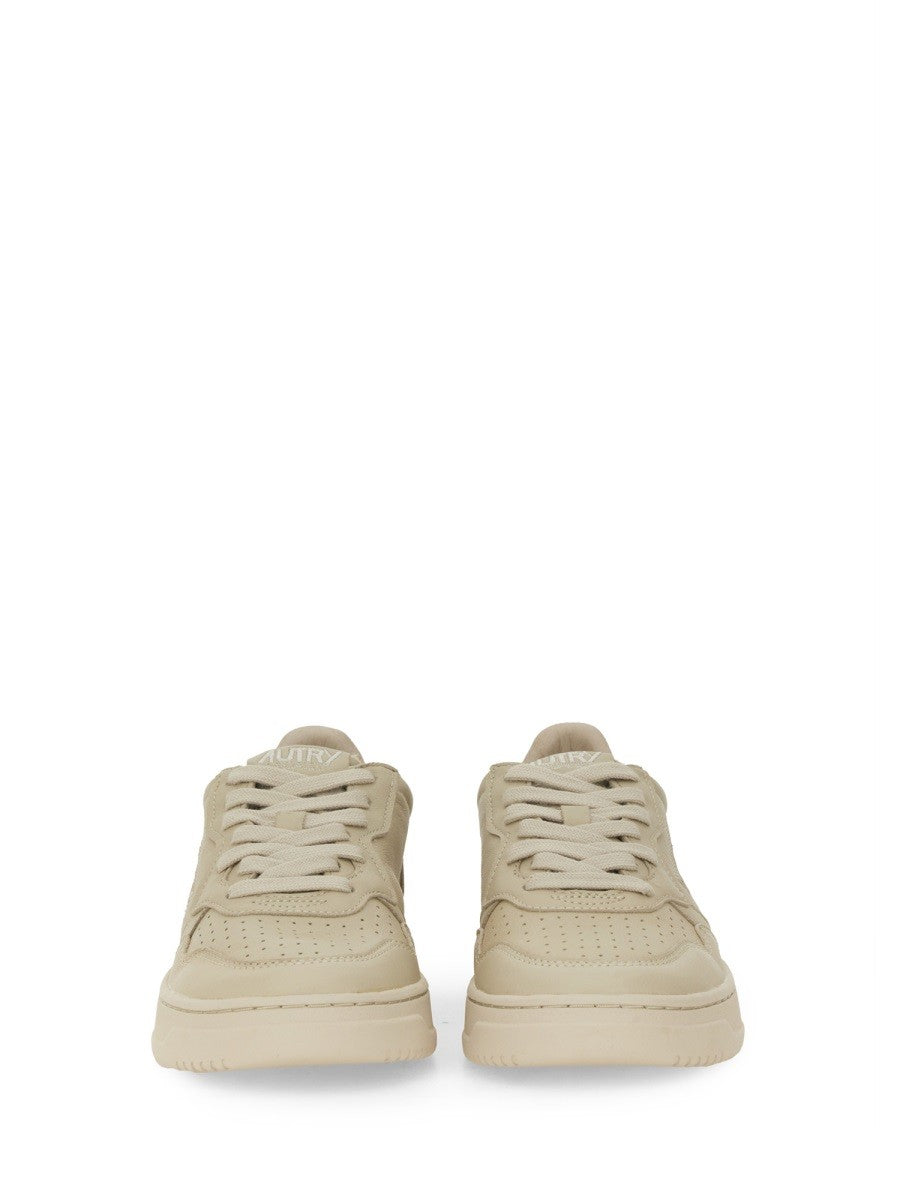 medalist-low-sneaker