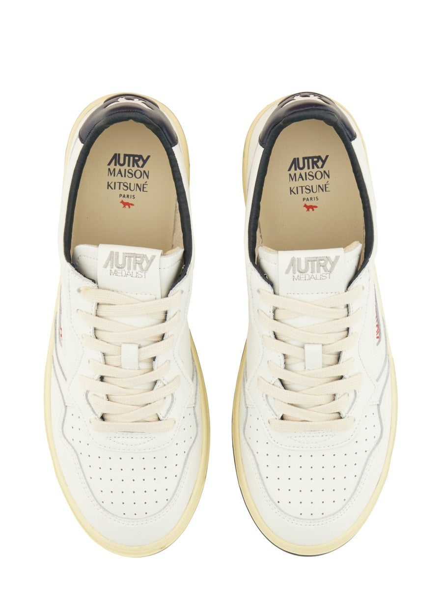 AUTRY X MAISON KITSUNÉ "MEDALIST" LOW SNEAKER