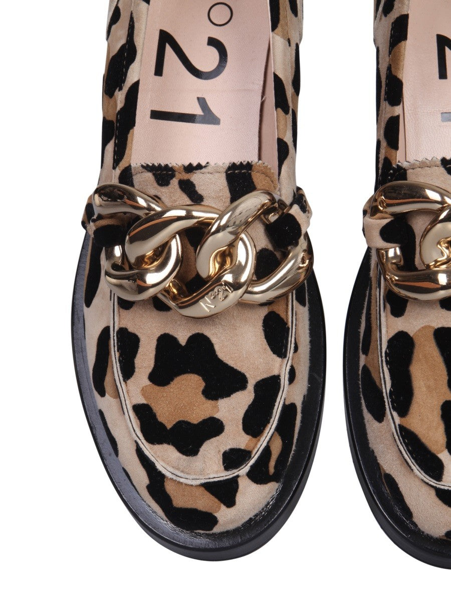 moccasins-with-oversized-chain