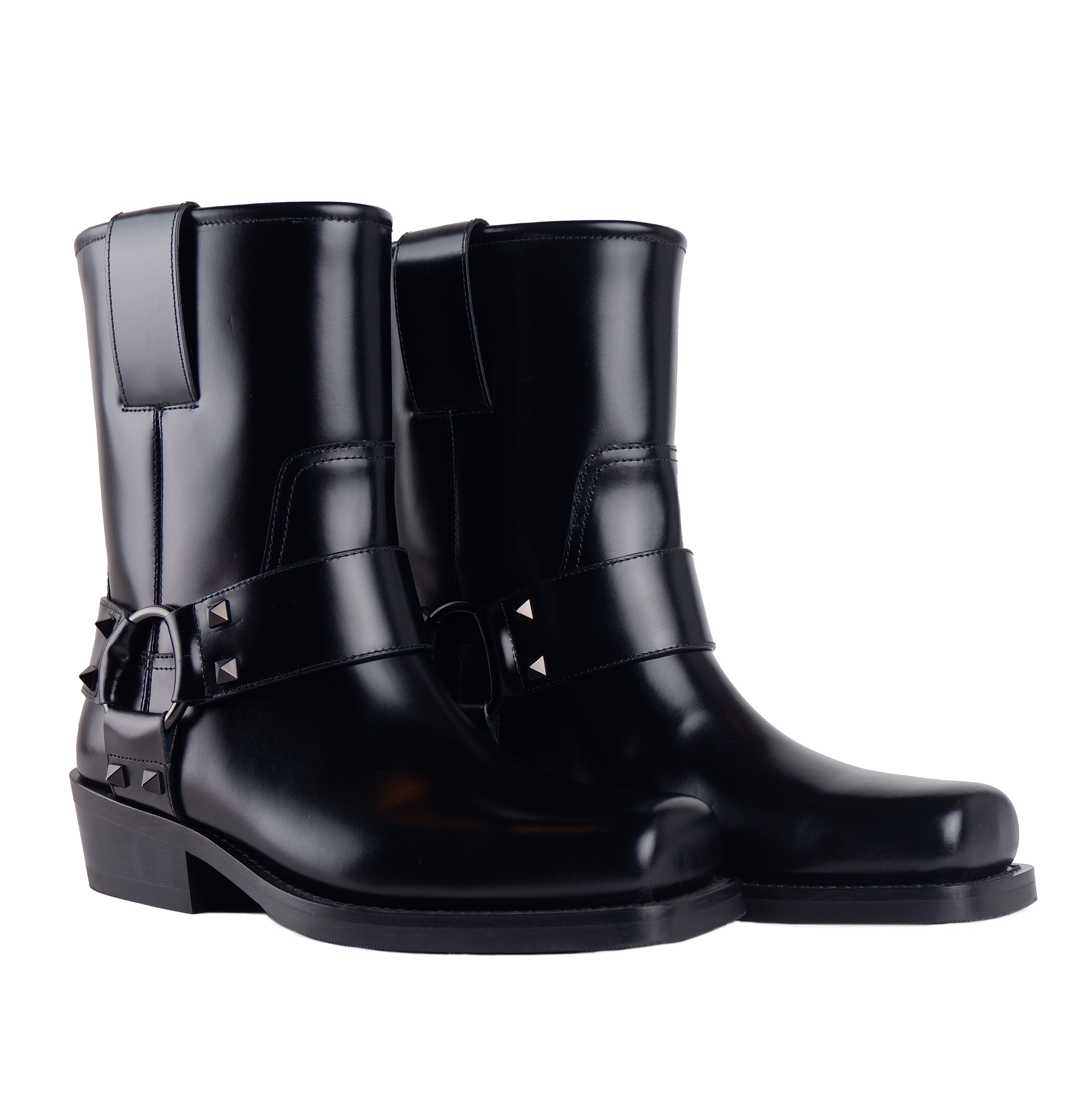 stivaletto pelle borchie