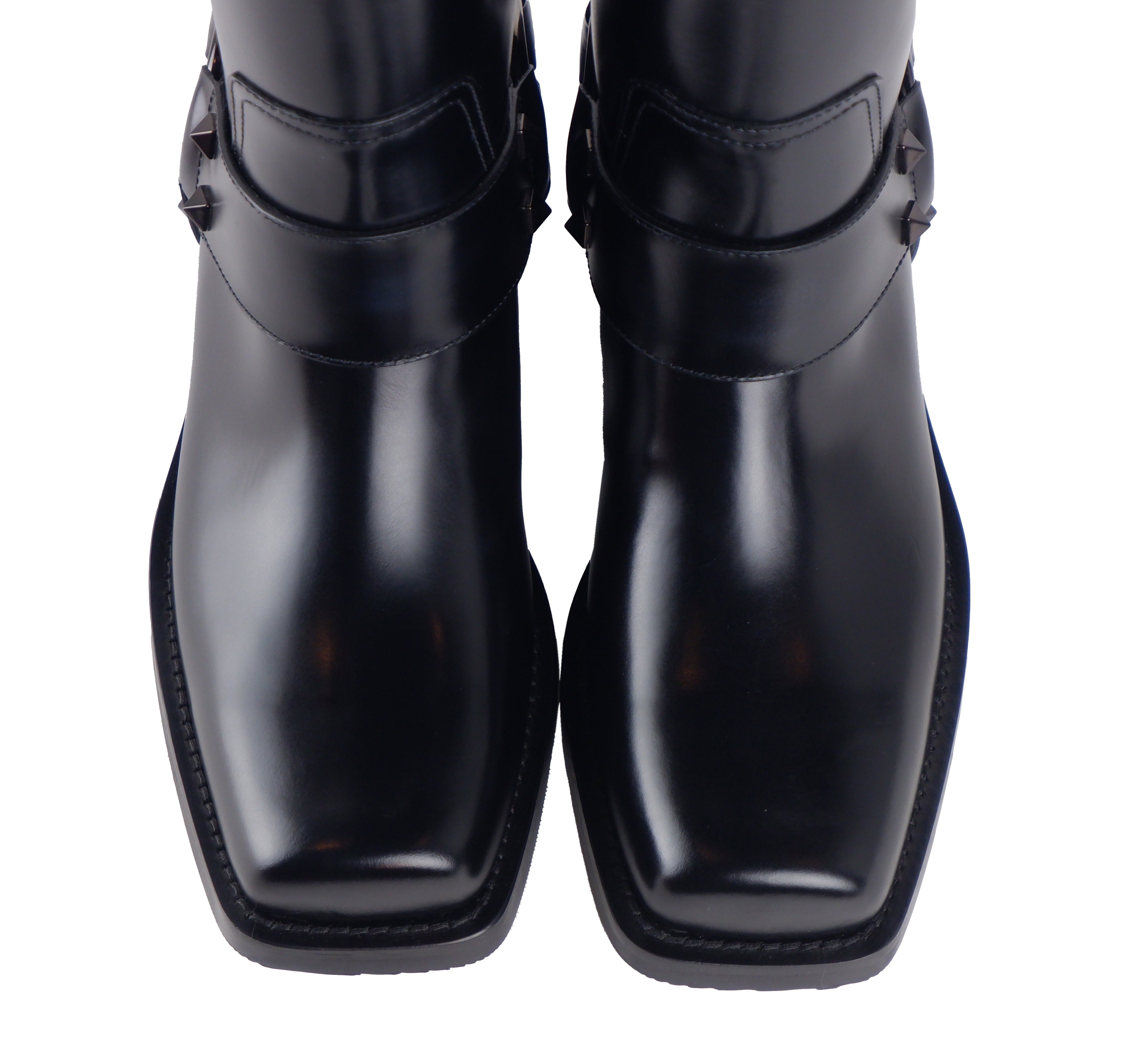stivaletto pelle borchie