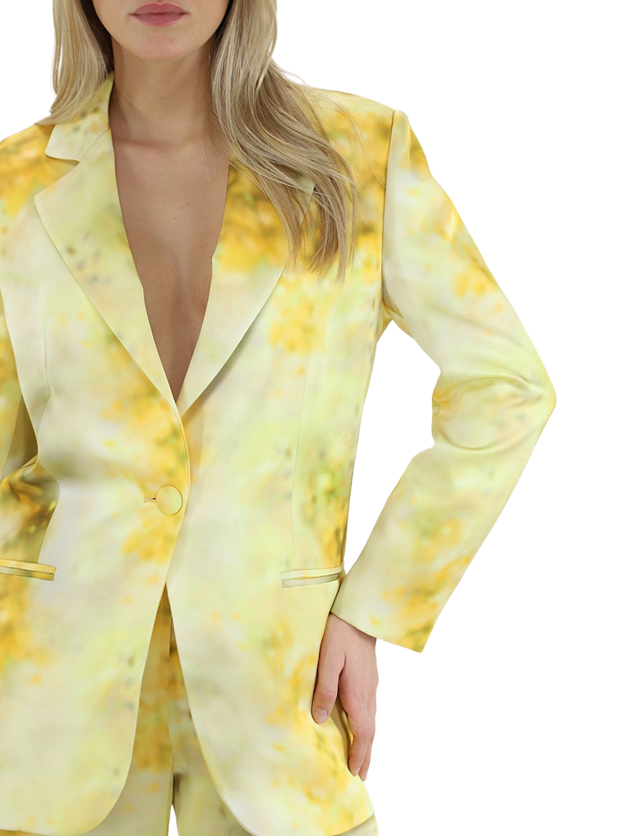 giacca blazer esagerata
