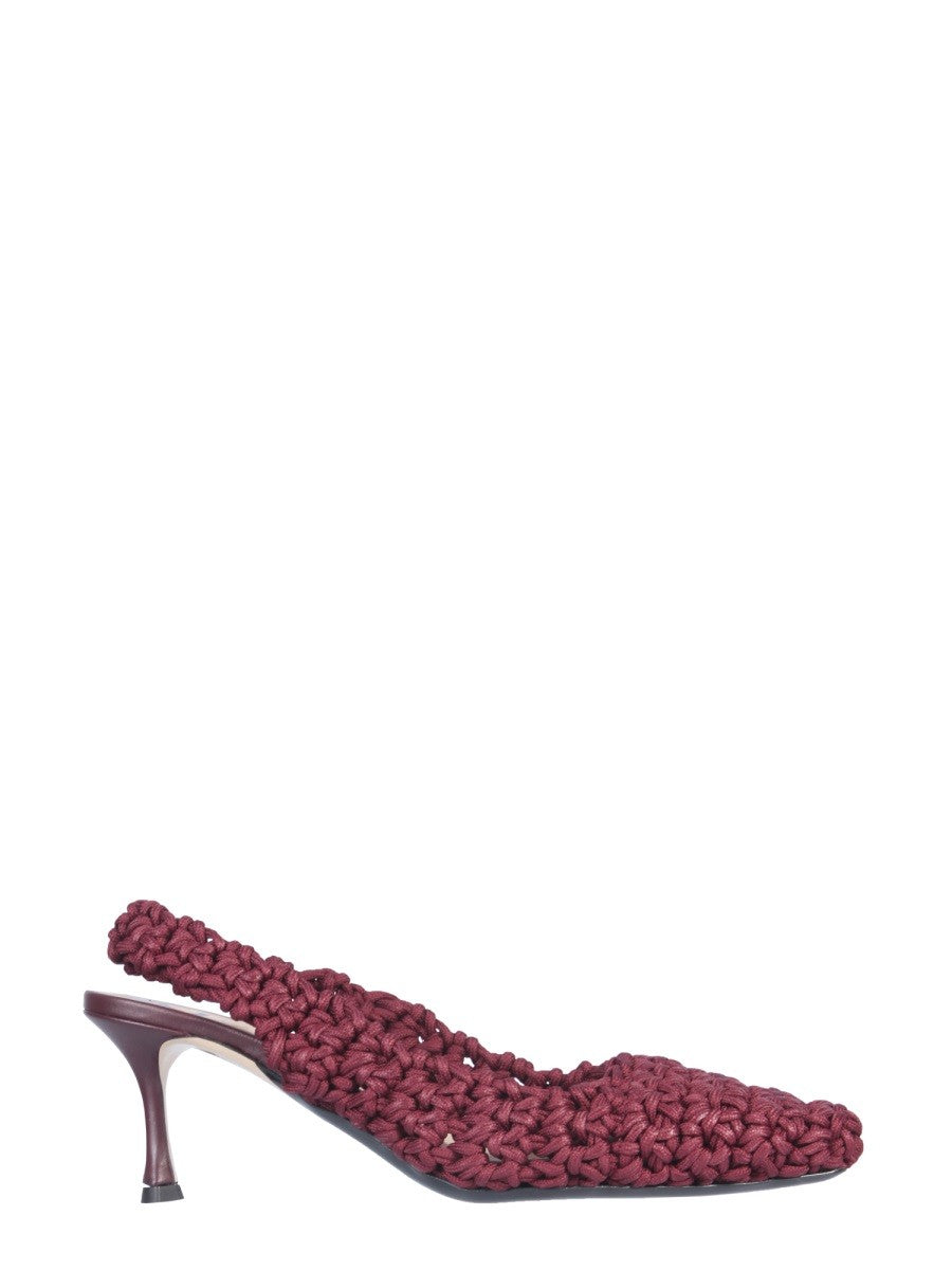 pump-slingback