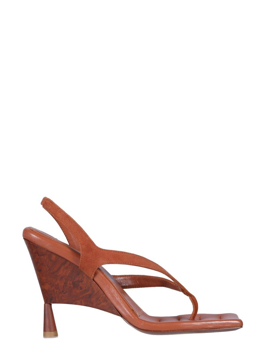 rosie-12-footbed
