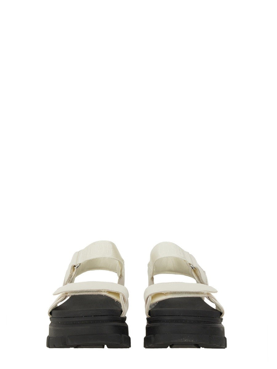 sandal-ashton
