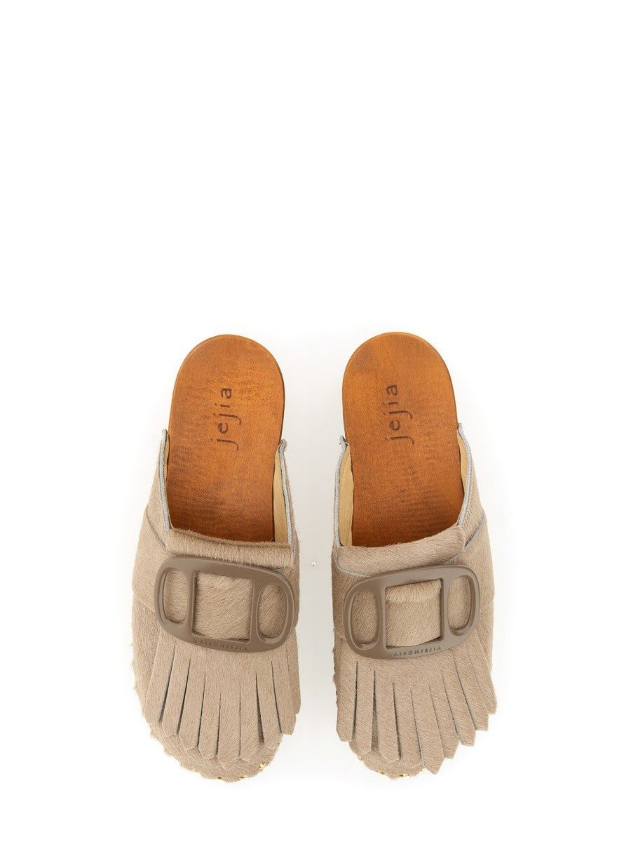 sandal-seberg