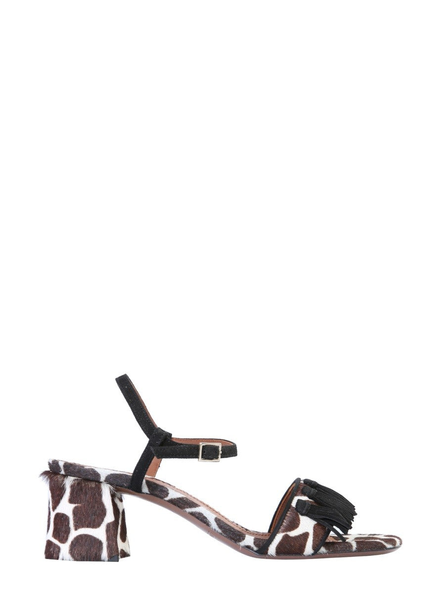 sandals-with-animal-print