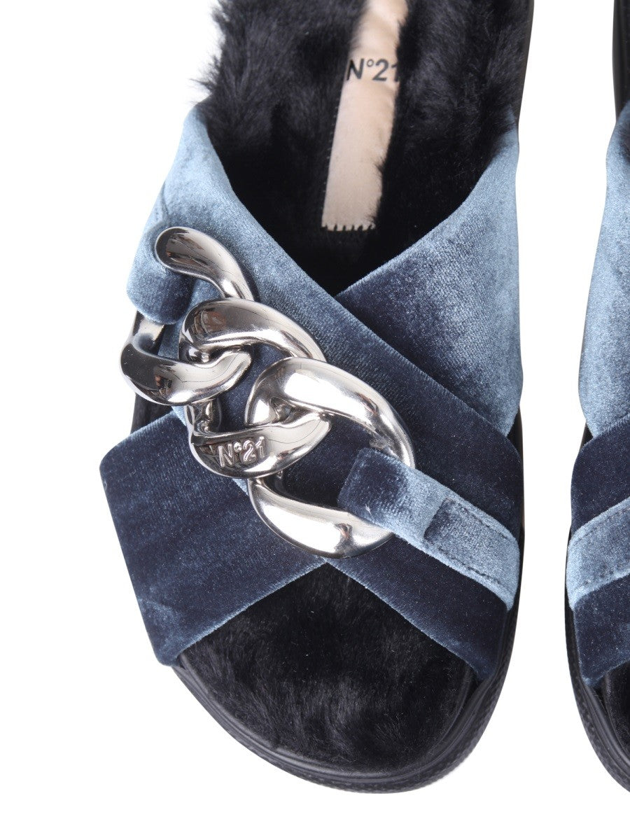 sandals-with-oversized-chain
