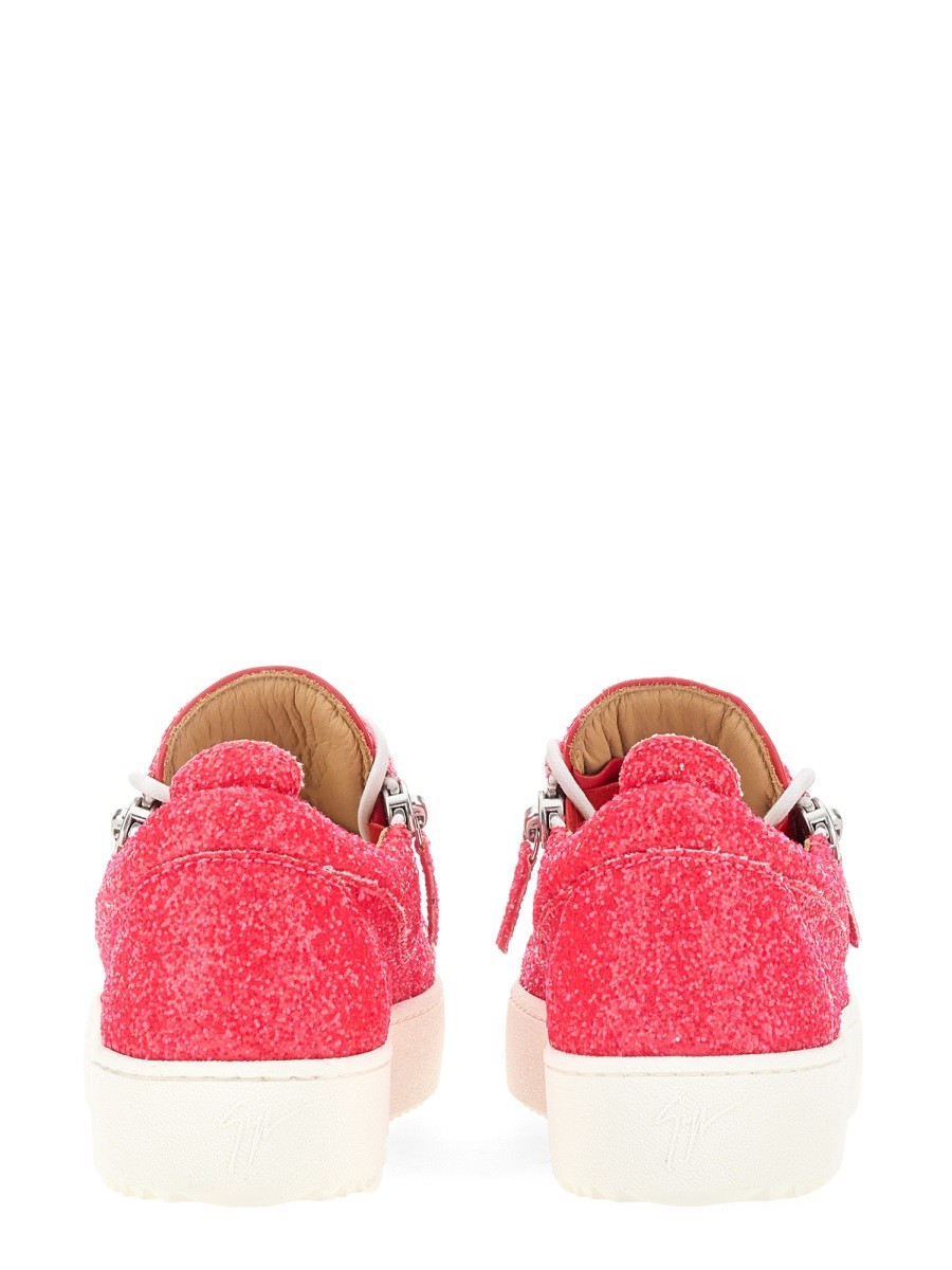 sneaker-gail