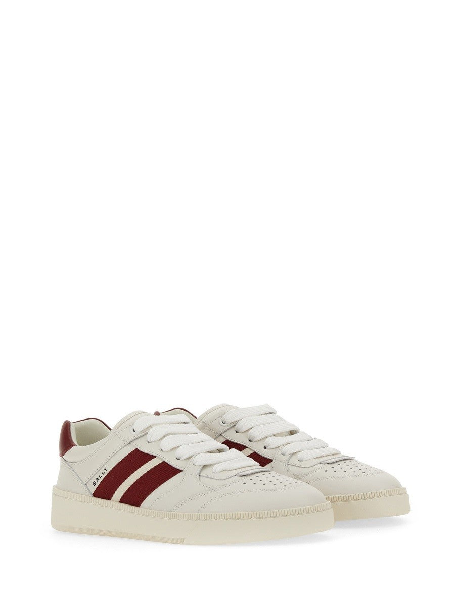 sneaker-rebby