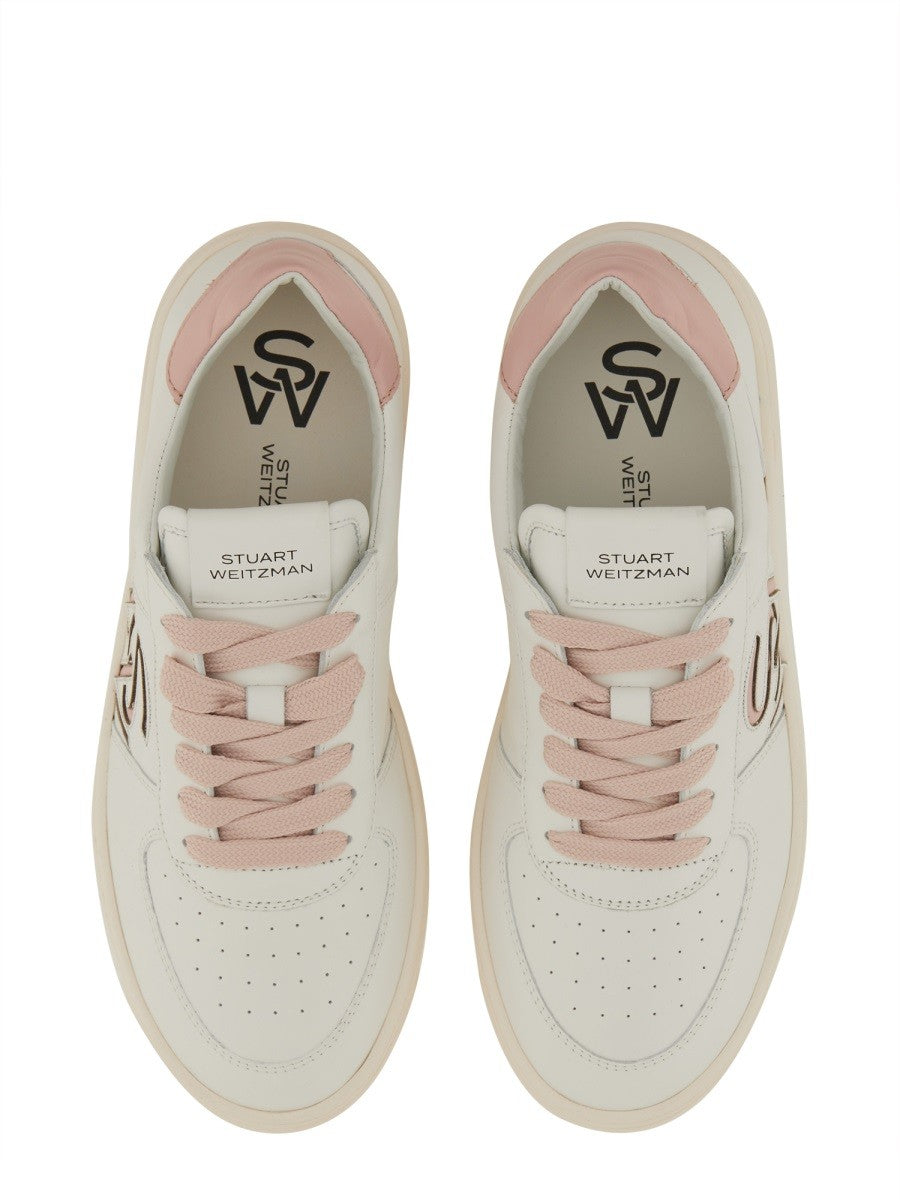 sneaker-with-logo