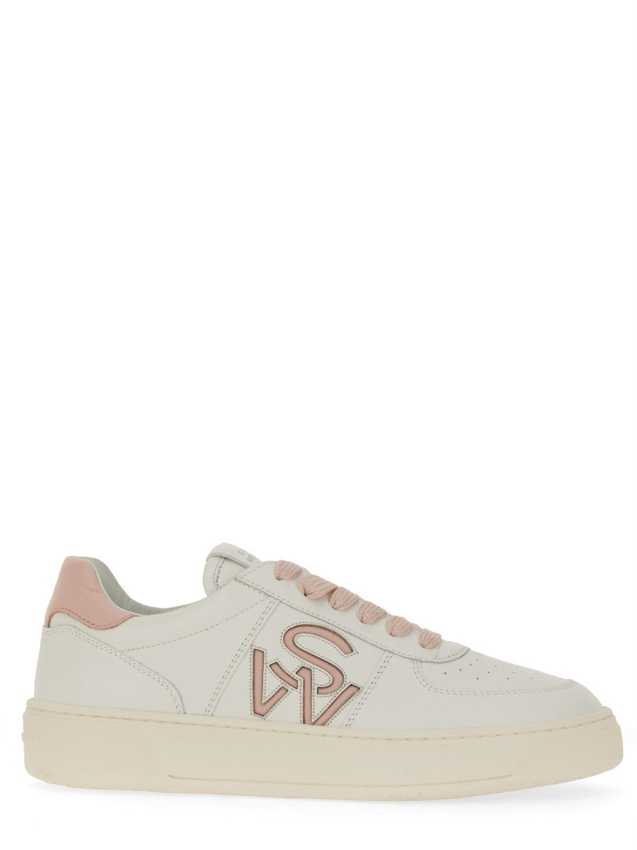 sneaker-with-logo