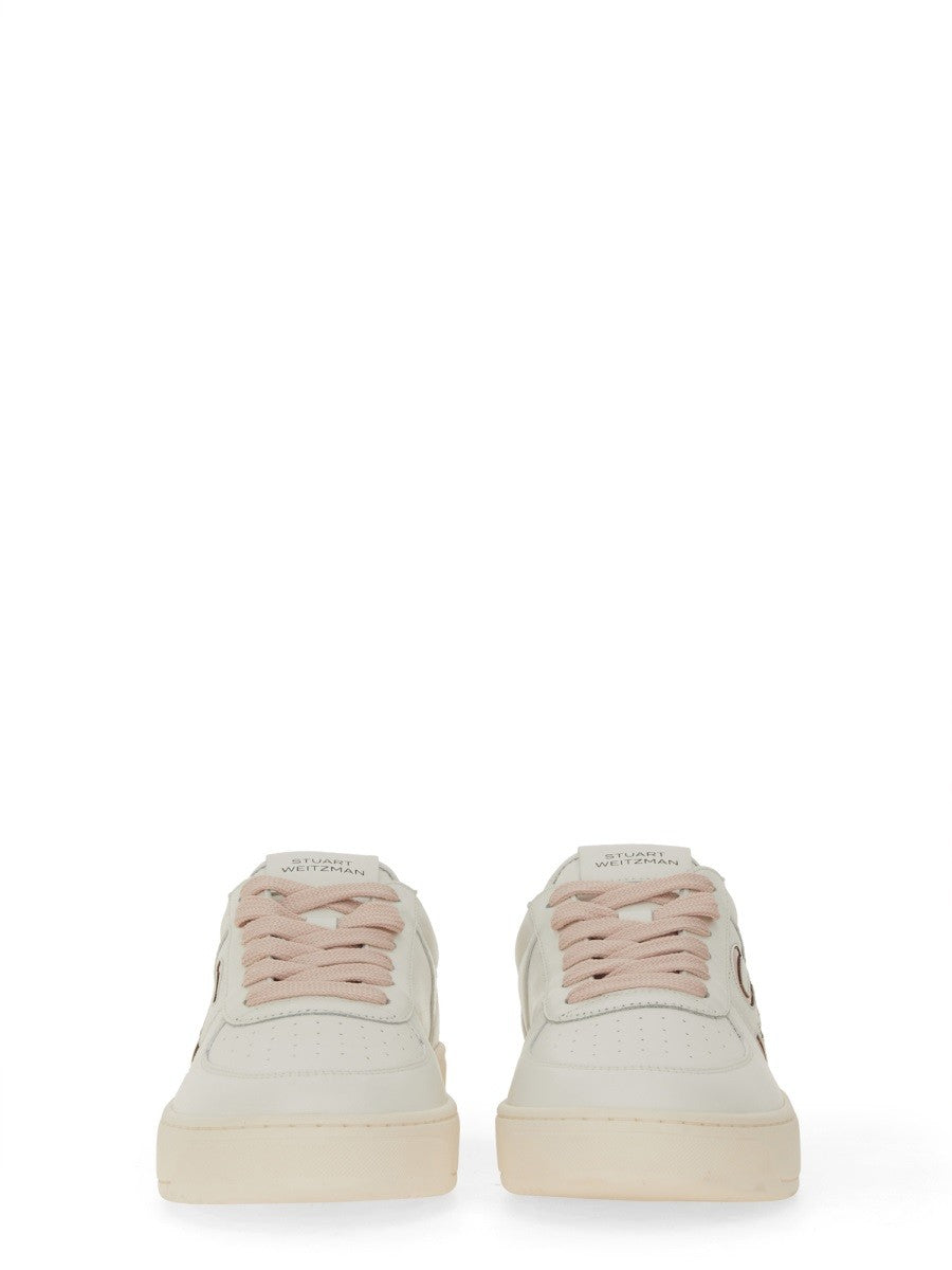 sneaker-with-logo