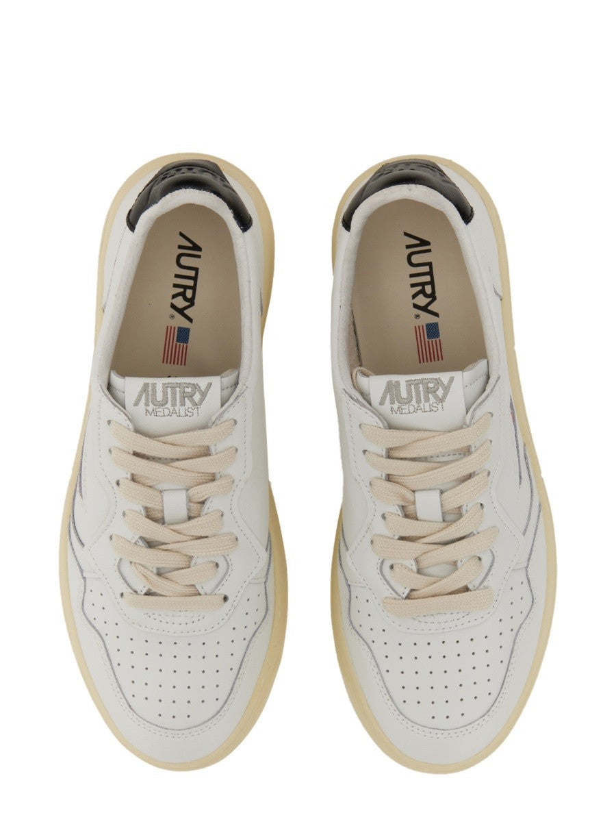 Autry MEDALIST LOW SNEAKER