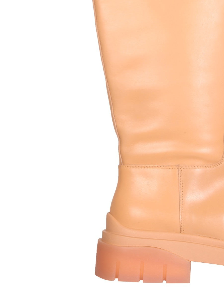 supremium-03-boots