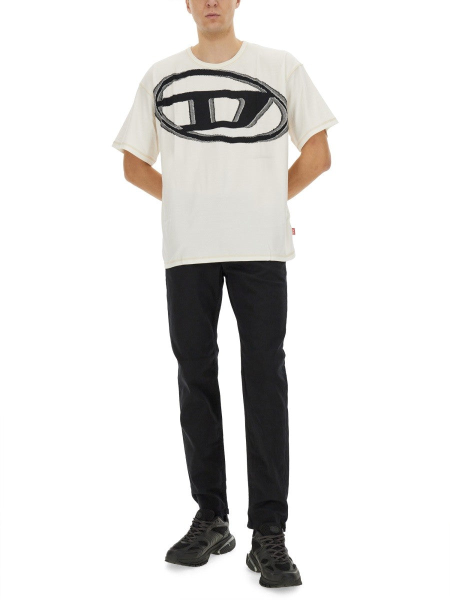 Diesel T-SHIRT WITH MAXI OVAL D