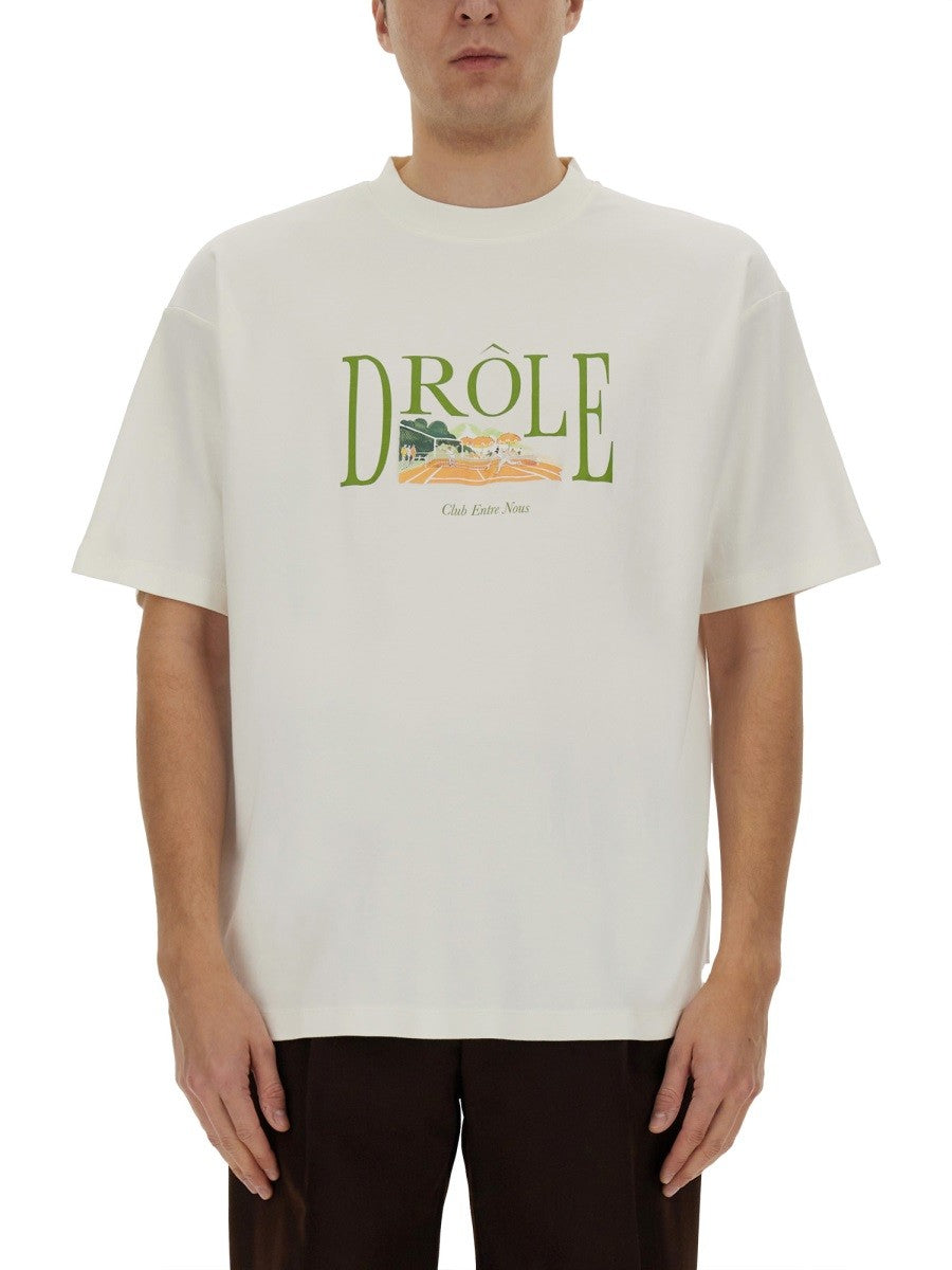 Drole De Monsieur TENNIS COURT PRINT T-SHIRT